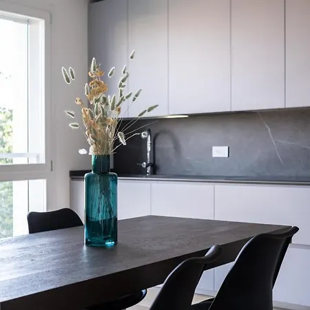 Appartamento Luvi - Occhialini 5 Milano